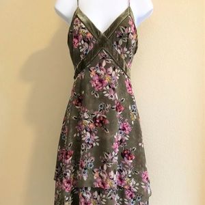 WHBM SIZE 6 GREEN FLORAL DRESS NEW style570212367